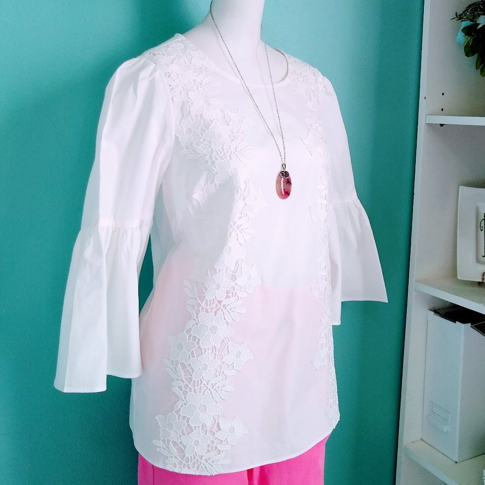 NWOT Ivanka Trump White Lace Top Size S